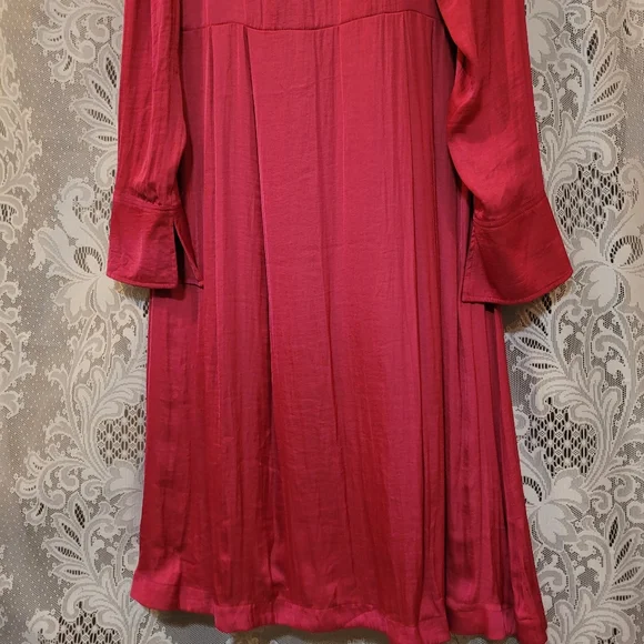 Free People L Vintage Pink Satin Embroidered Long Sleeve Tunic Top w/ Front Slit - Picture 7 of 8